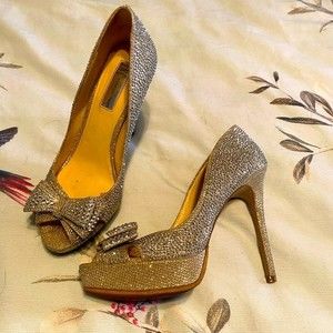 💝2/$30 INC International Concepts Rhinestone Jeweled High Heel Pumps w/ Bow 7 ½